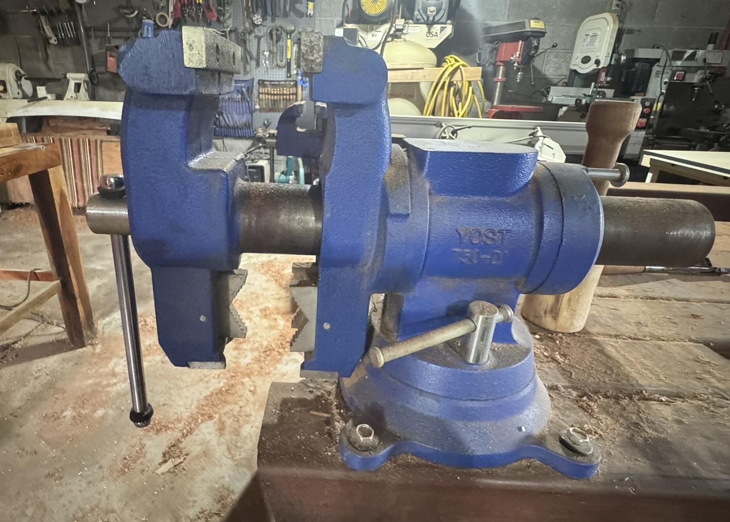 Multi-Jaw Rotating Vise System 