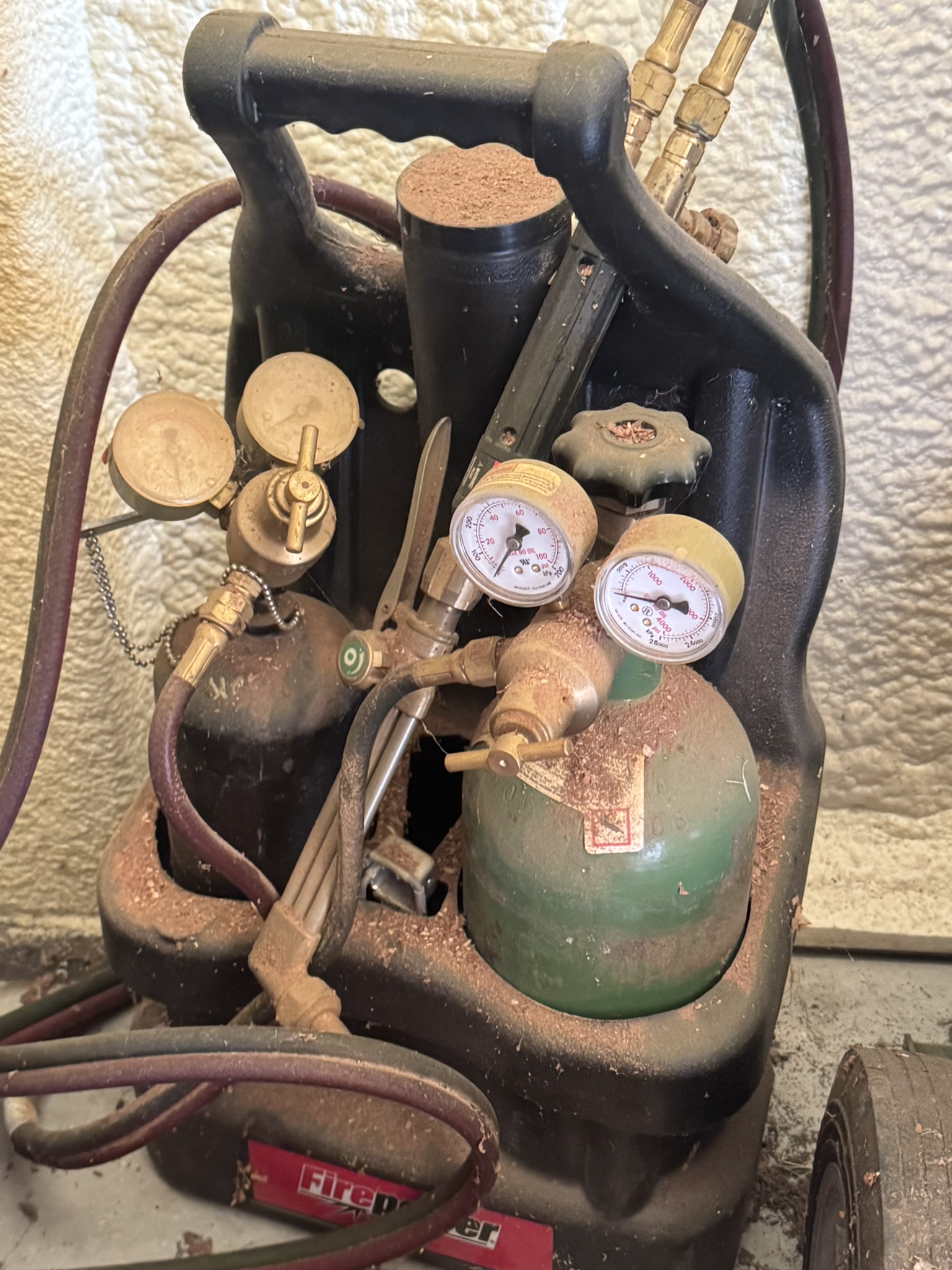 Acetylene torch and tanks - Image 2