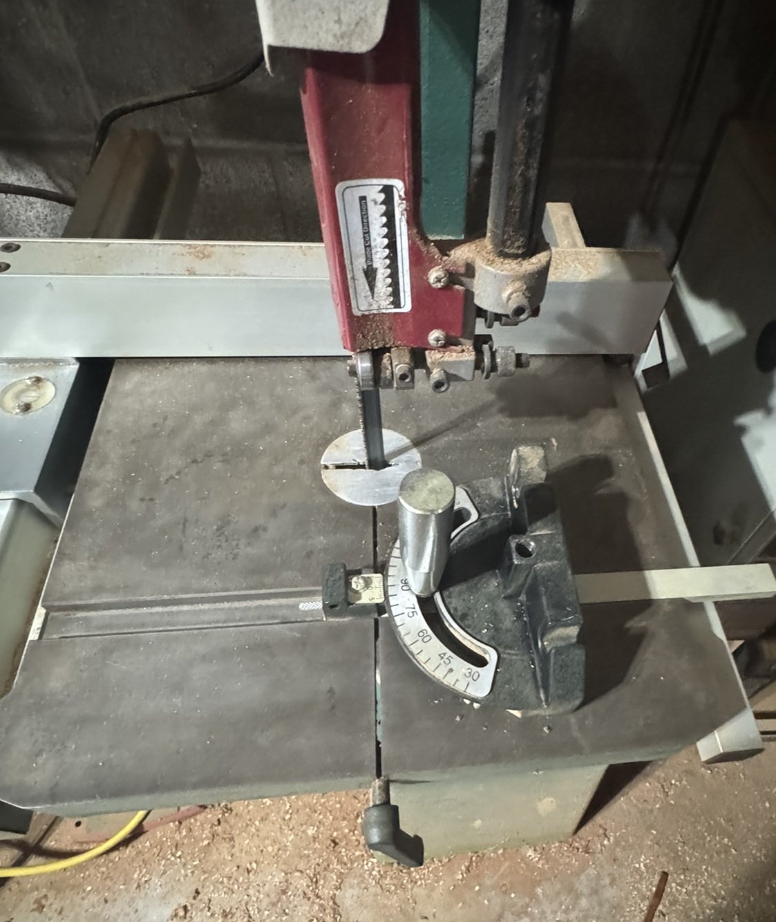 Grizzly G0555LX Deluxe Bandsaw - Image 3