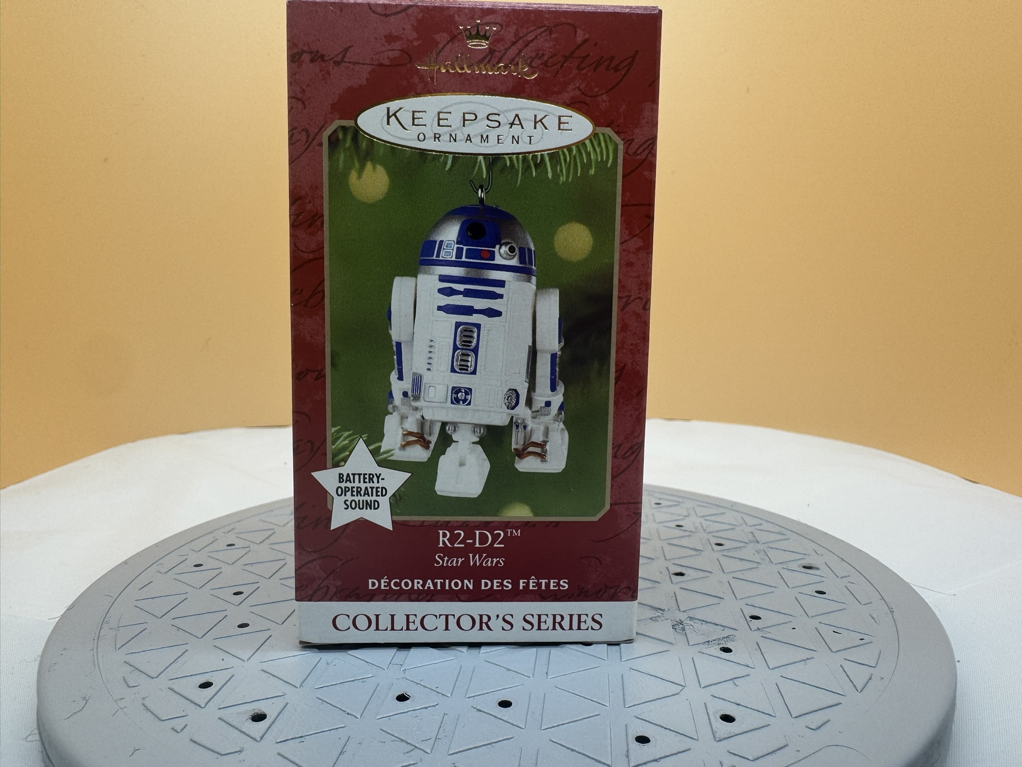 Star Wars Ornament - R2D2 - 2001 - NIB