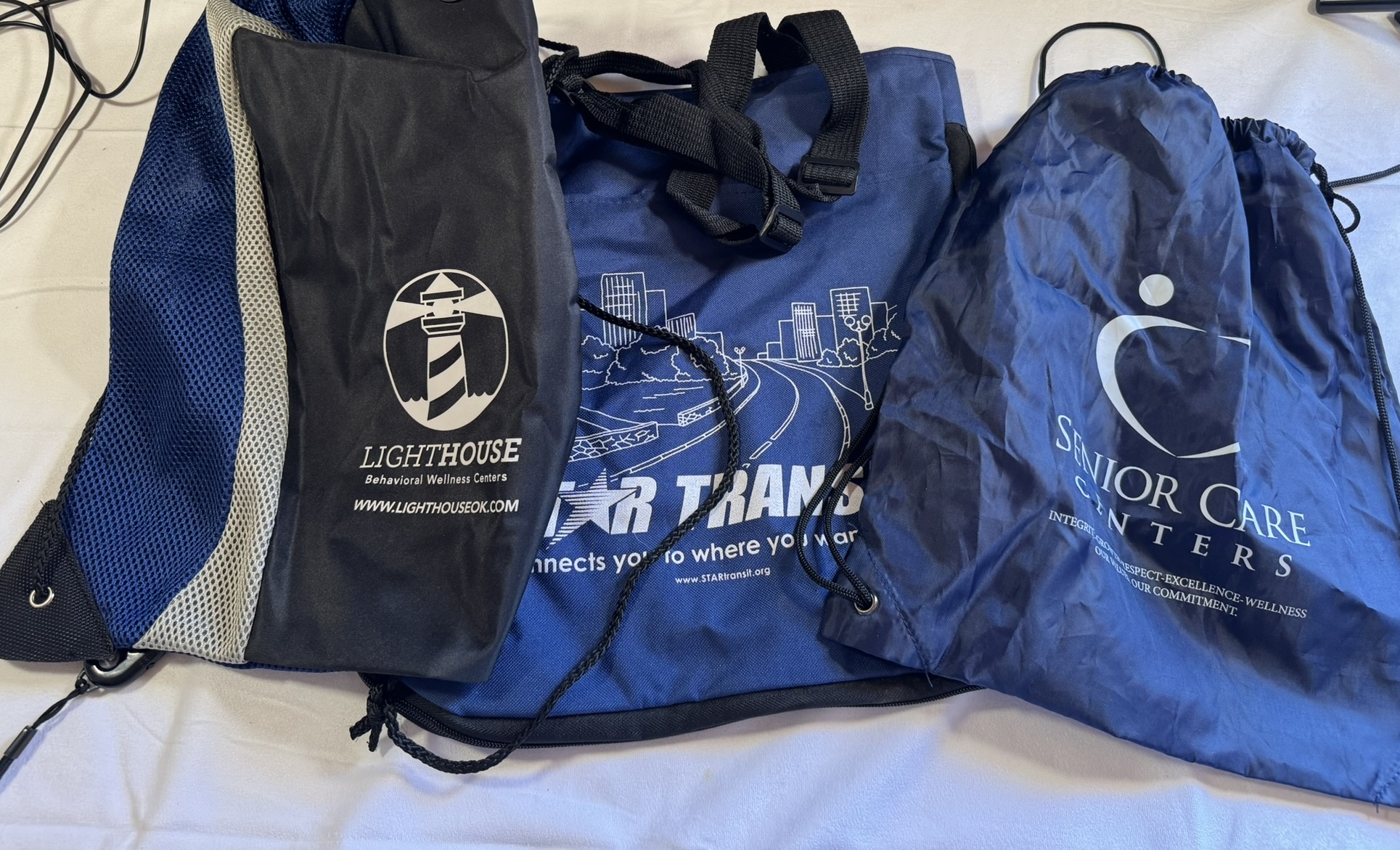 A few bags - Image 1