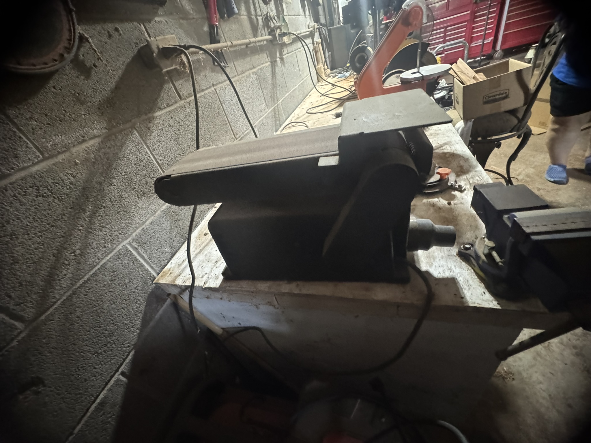 Benchtop Belt and Disc Sander  - Image 4