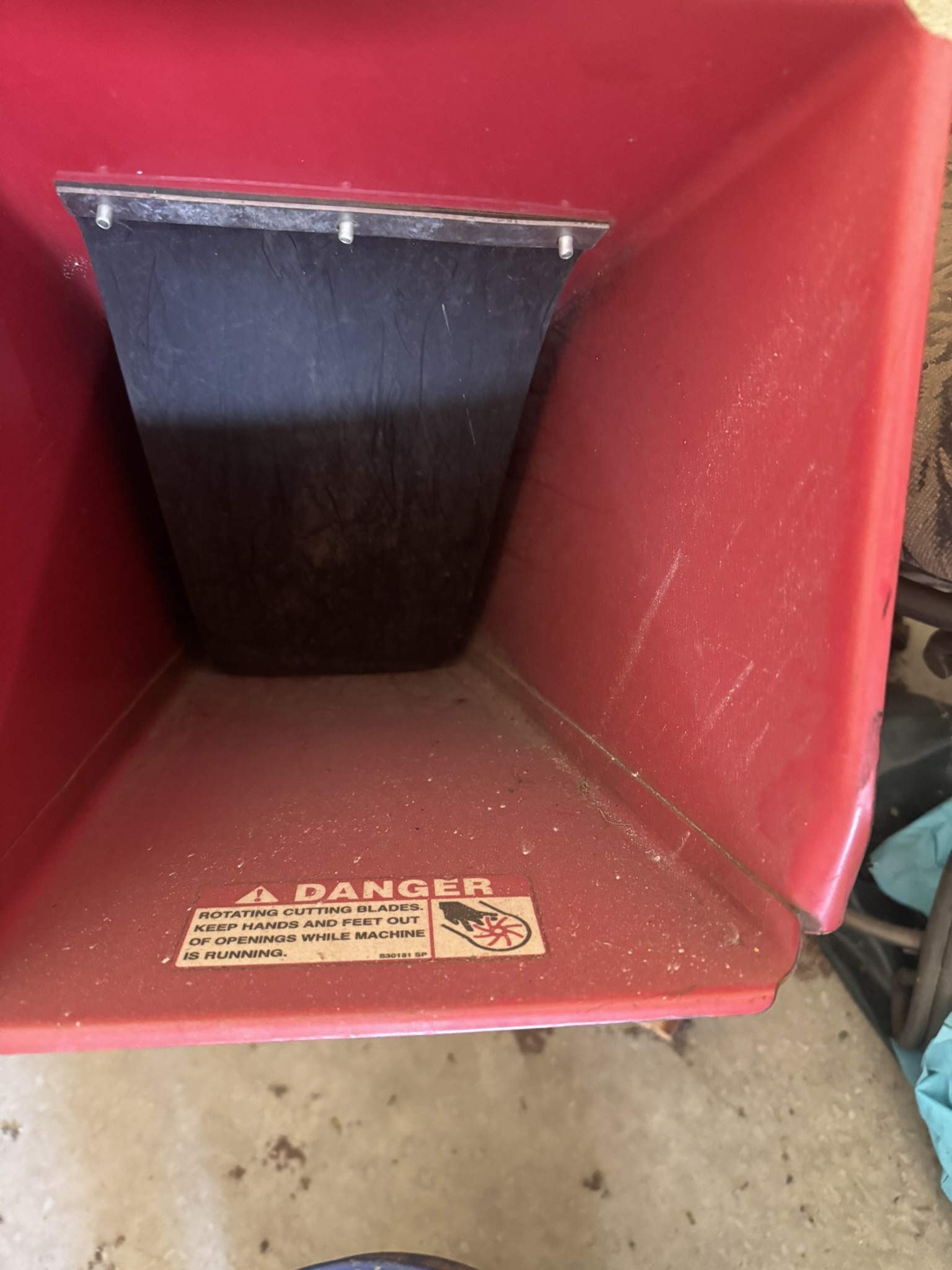 Troy-Bilt Chipper Shredder  - Image 2